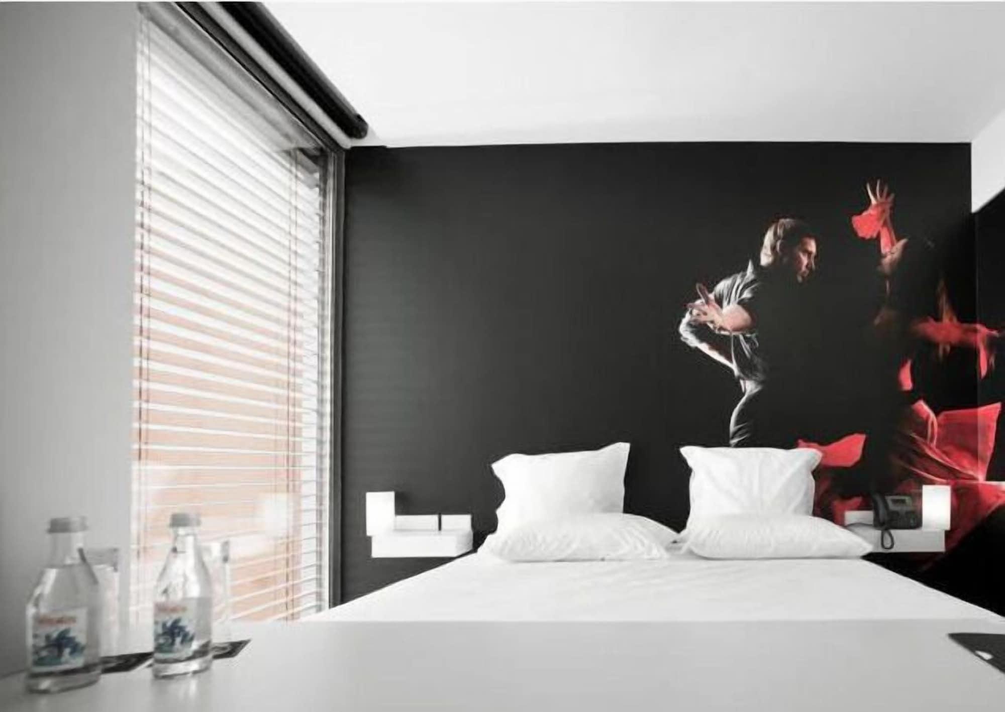 Design & Wine Hotel 卡米尼亚 外观 照片