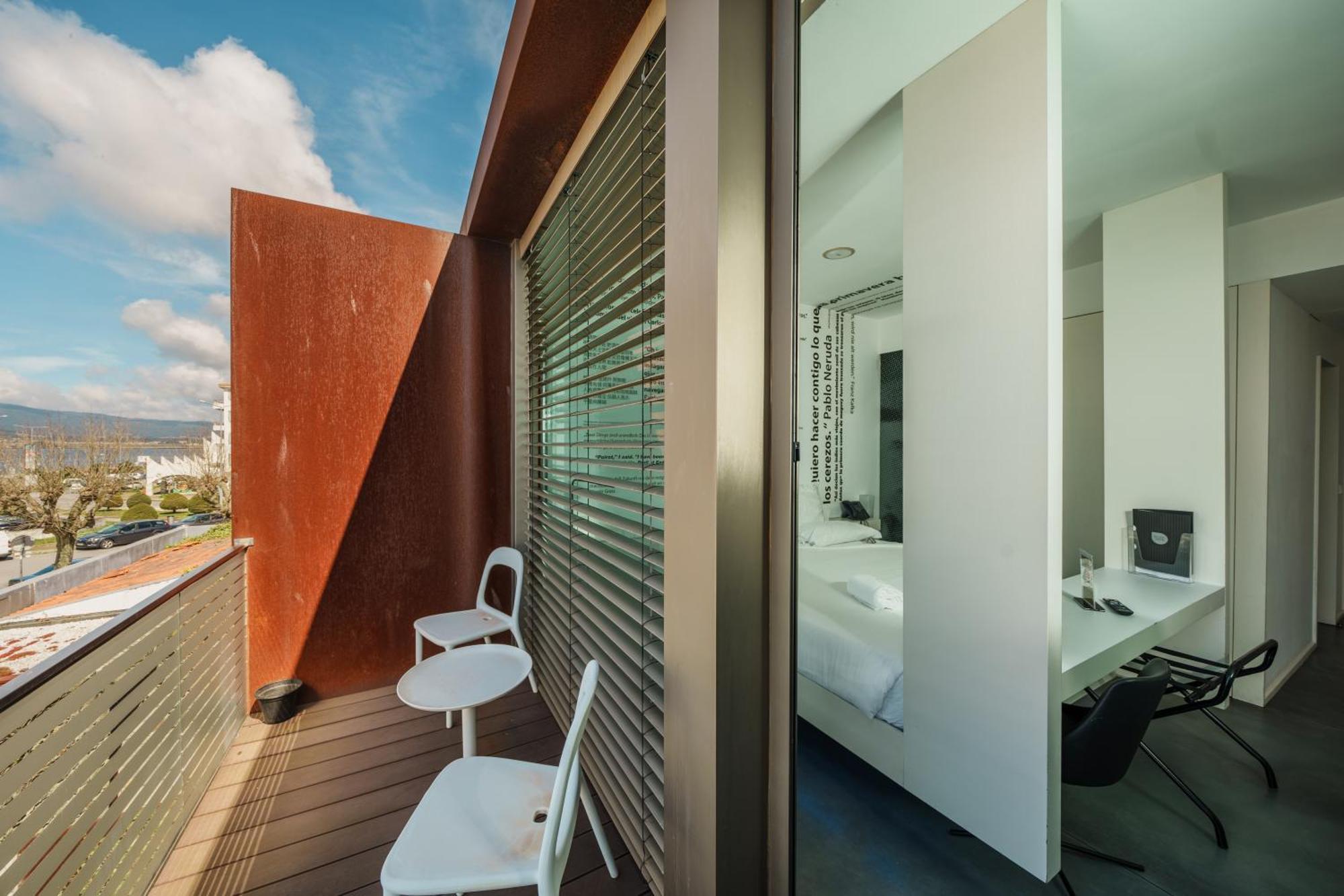 Design & Wine Hotel 卡米尼亚 外观 照片